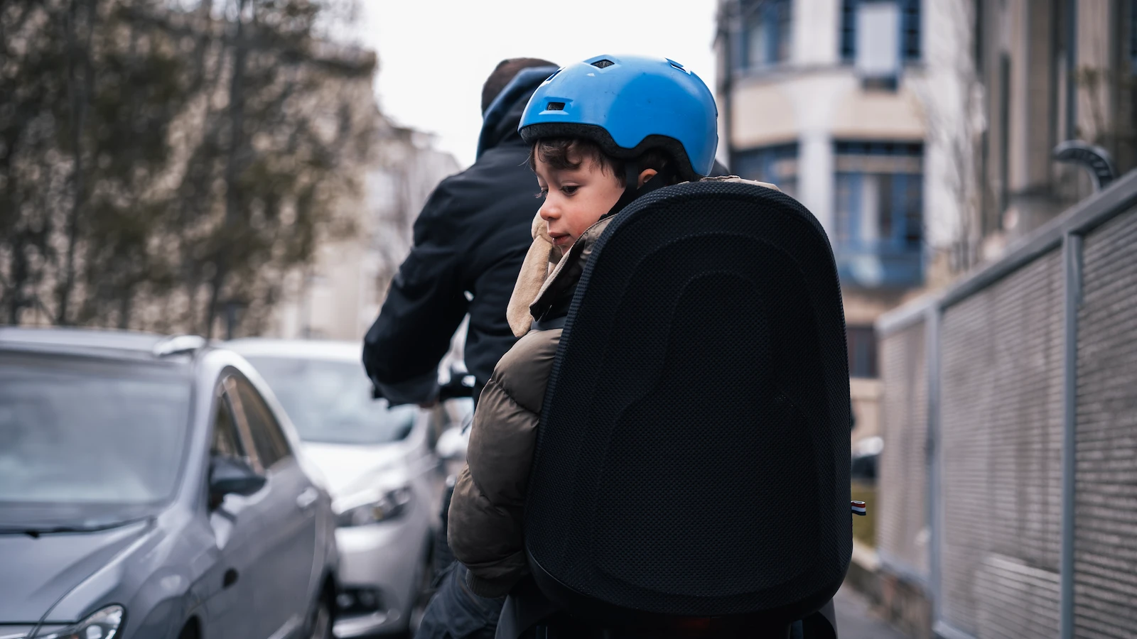 Enfant sur velo longtail
